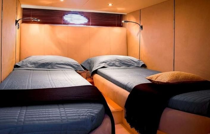 Atlantis 42 Innenansicht