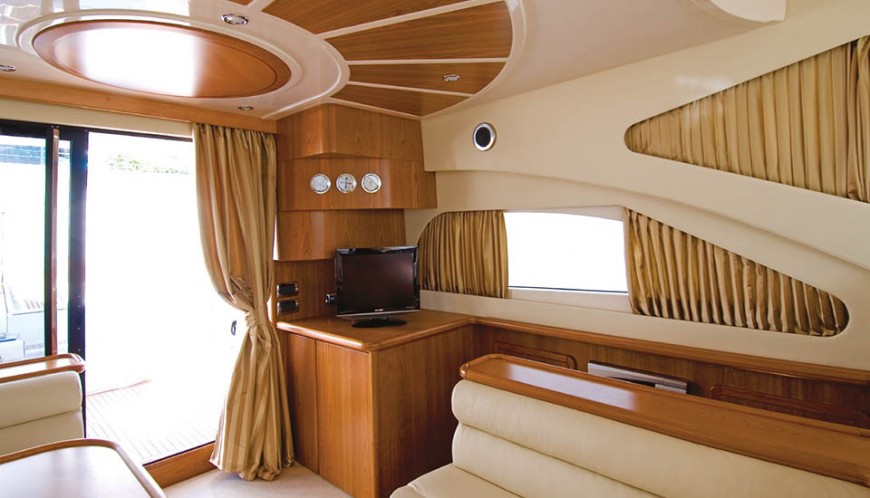 Compass Rose 50 Innenansicht