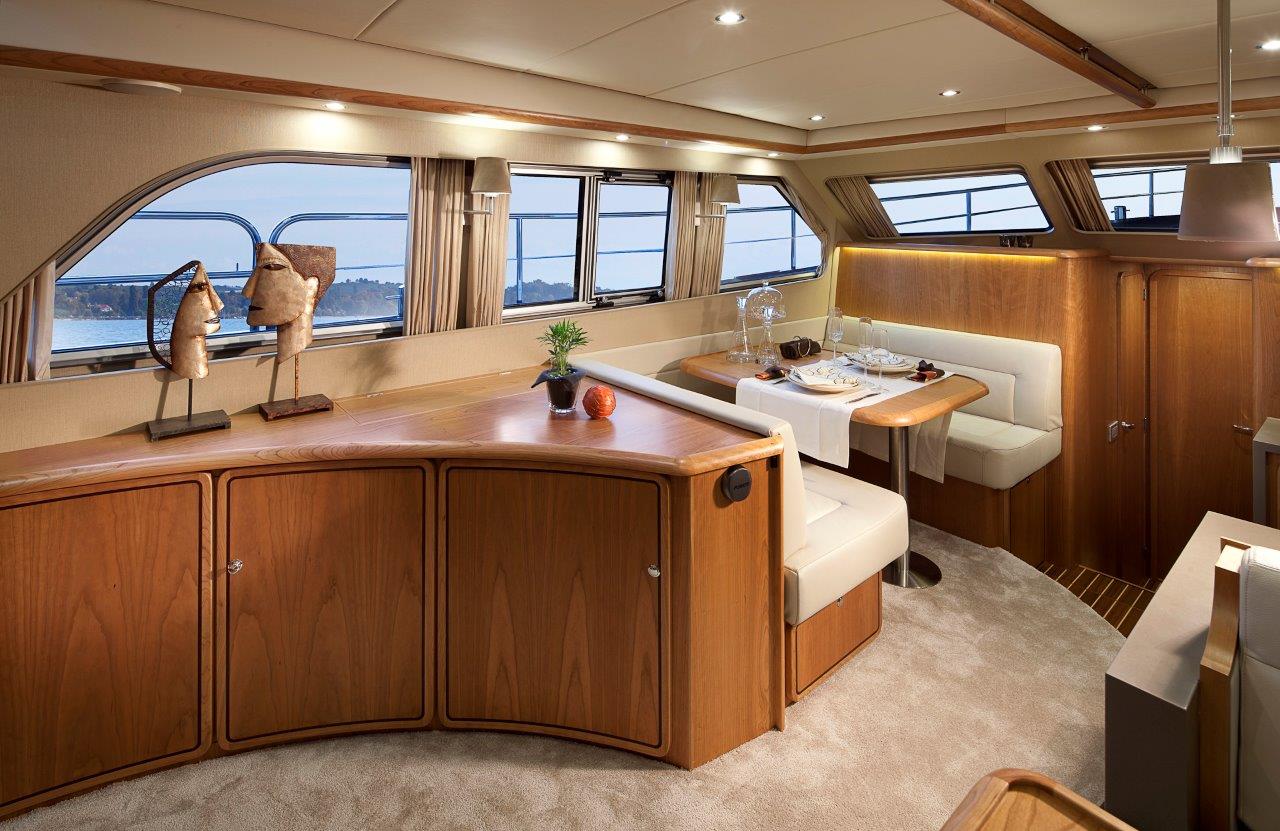Linssen Grand Sturdy 500 AC Wheelhouse Innenansicht