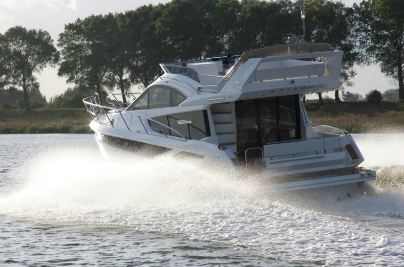 Galeon 640 Fly Außenansicht