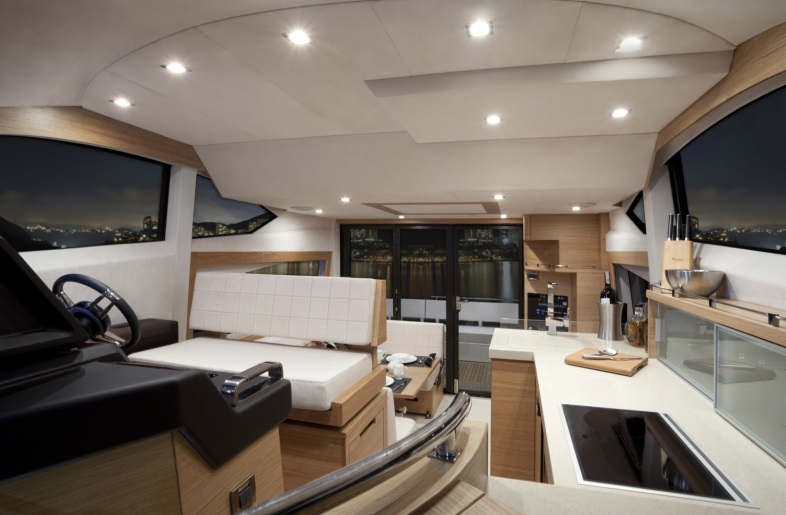 Galeon 640 Fly Innenansicht