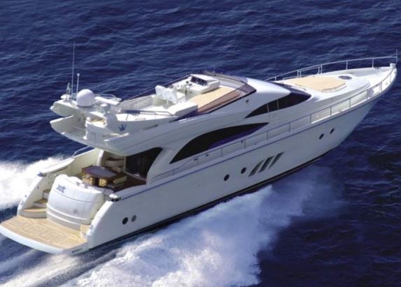 dominator 62 yacht