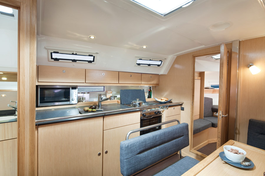 Bavaria Cruiser 40 Innenansicht