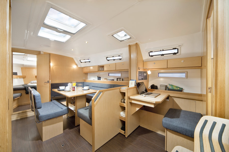 Bavaria Cruiser 40 Innenansicht