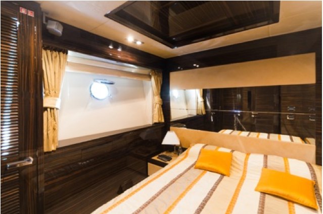 Azimut Leonardo 98 Innenansicht