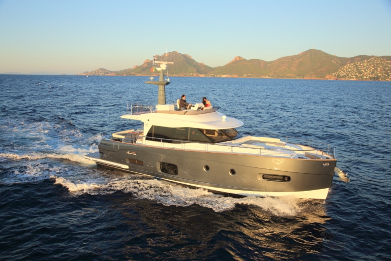 Azimut Magellano 53 (3+1cab)