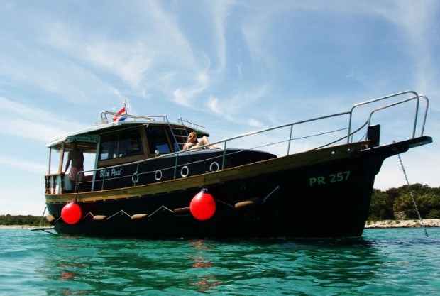 Custom Line Yacht Leut 46