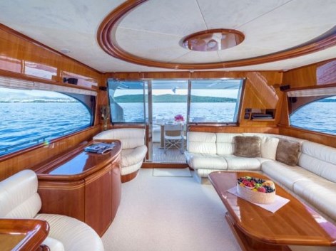 Ferretti 730 Innenansicht