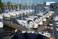 Yachthafen Lemster Baai-Charter IJsselmeer Lemmer Jachtwerf Maronier Foto vom Hafen