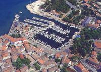 Novigrad Yachtcharter Kroatien Marina Novigrad