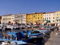 Ligurien-Toskana-Elba Elba Yachtcharter Portoferraio Altstadt Markt