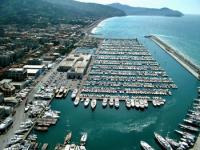 Porto Di Lavagna Charter Italien Marina Di Lavagna