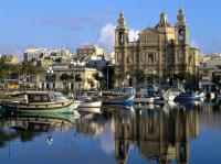 Malta Yachtcharter Malta Kirche Boote Spiegelung