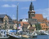 Mecklenburgische Seenplatte-Bootscharter Mueritz Waren