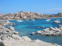 Sardinien Yacht Charter Sardinien Flachwasser Kuestenlinie