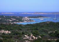 Sardinien Yachtcharter Sardinien smaragdgruene Wasser Baden