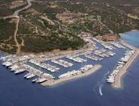 Marina di Portisco Yachtcharter Sardinien Marina di Portisco Luftaufnahme