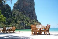 Thailand Yachtcharter Thailand Strandrestaurant Ankerbucht